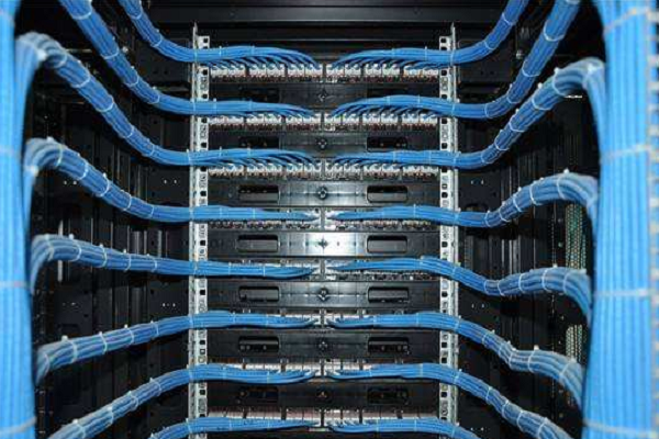 综合布线怎么样做更规范更美观?(图2) 综合布线怎么样做更规范更美观?